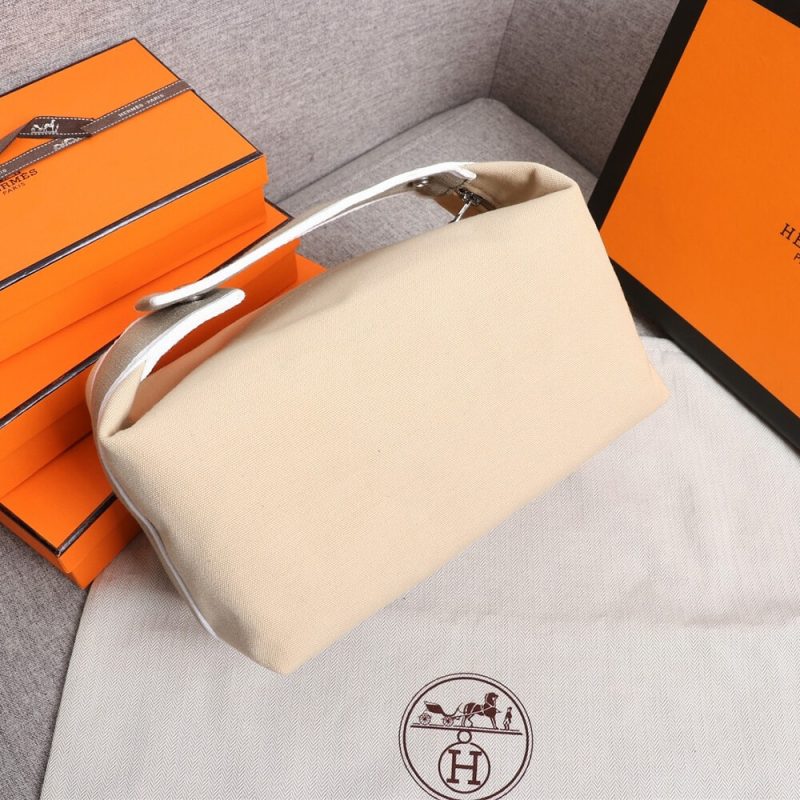 Hermes toiletery bag - Image 3