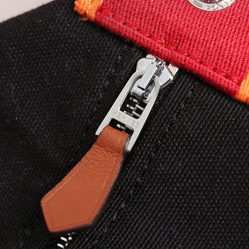 Hermes toiletery bag - Image 7