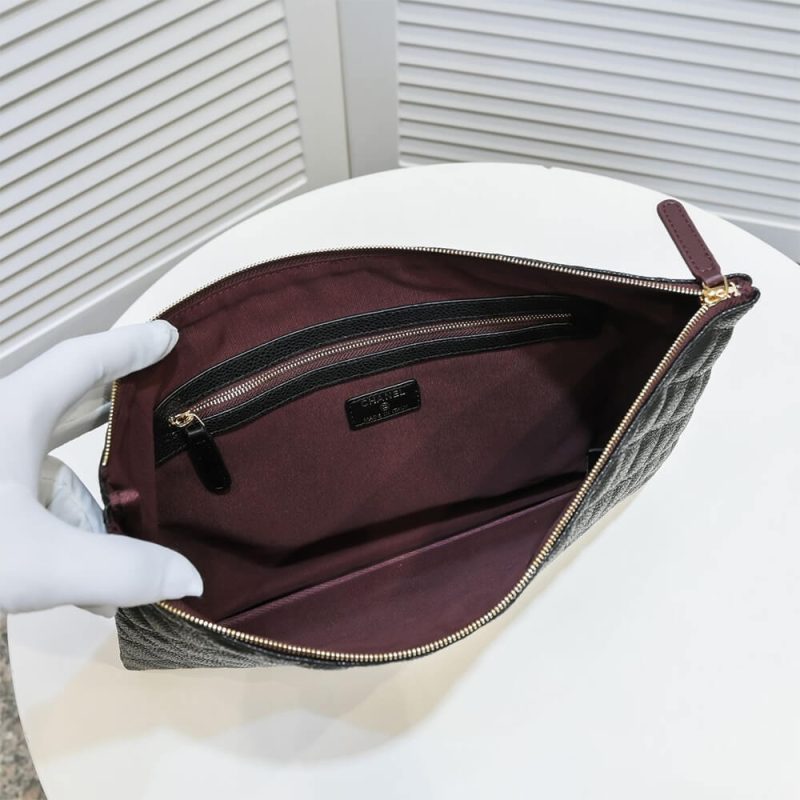 Chanel Classic Zip Up Bag - Image 8