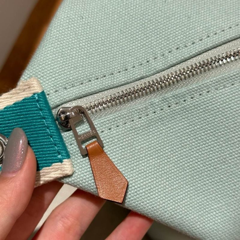 Hermes toiletery bag - Image 7
