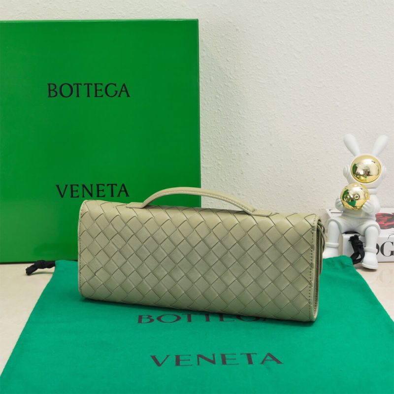 Bottega Veneta Andiamo Clutch(HIGH-END GRADE) - Image 3