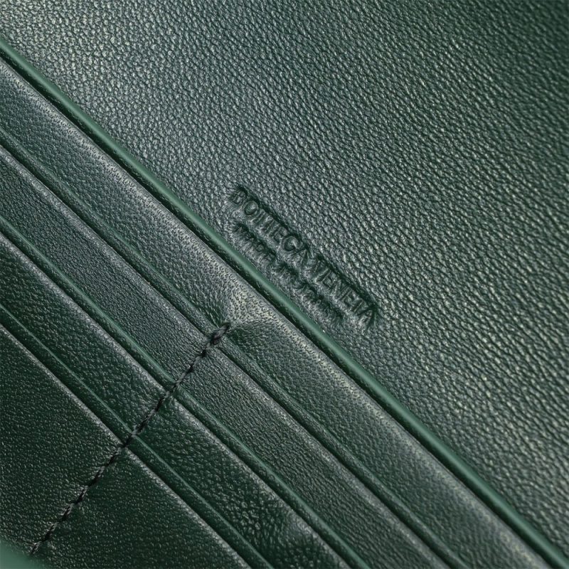 Bottega Veneta Andiamo Clutch(HIGH-END GRADE) - Image 7