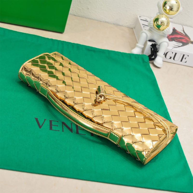Bottega Veneta Andiamo Clutch(HIGH-END GRADE) - Image 5