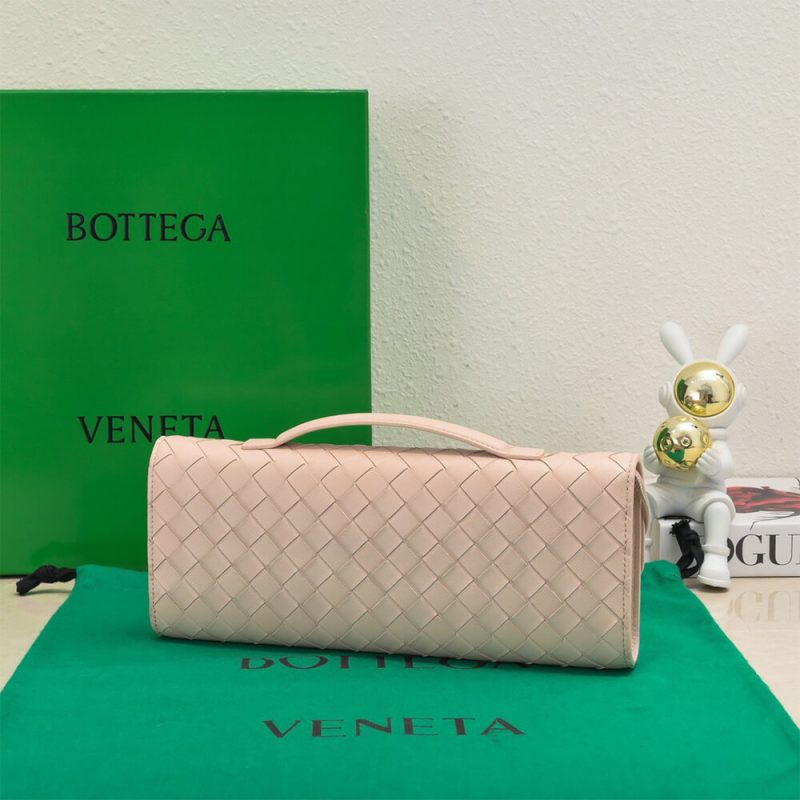 Bottega Veneta Andiamo Clutch(HIGH-END GRADE) - Image 4
