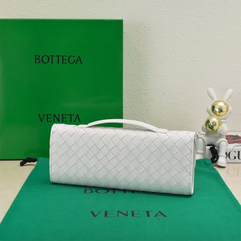 Bottega Veneta Andiamo Clutch(HIGH-END GRADE) - Image 3