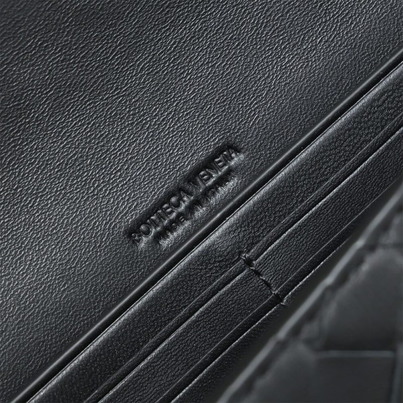Bottega Veneta Andiamo Clutch(HIGH-END GRADE) - Image 7
