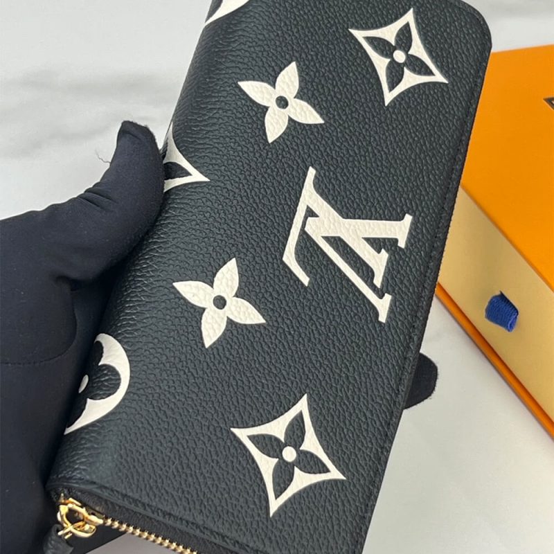 LV Clémence Wallet - Image 3