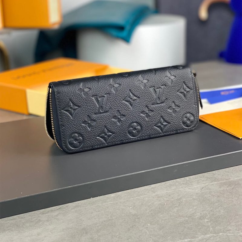 LV Clémence Wallet - Image 4