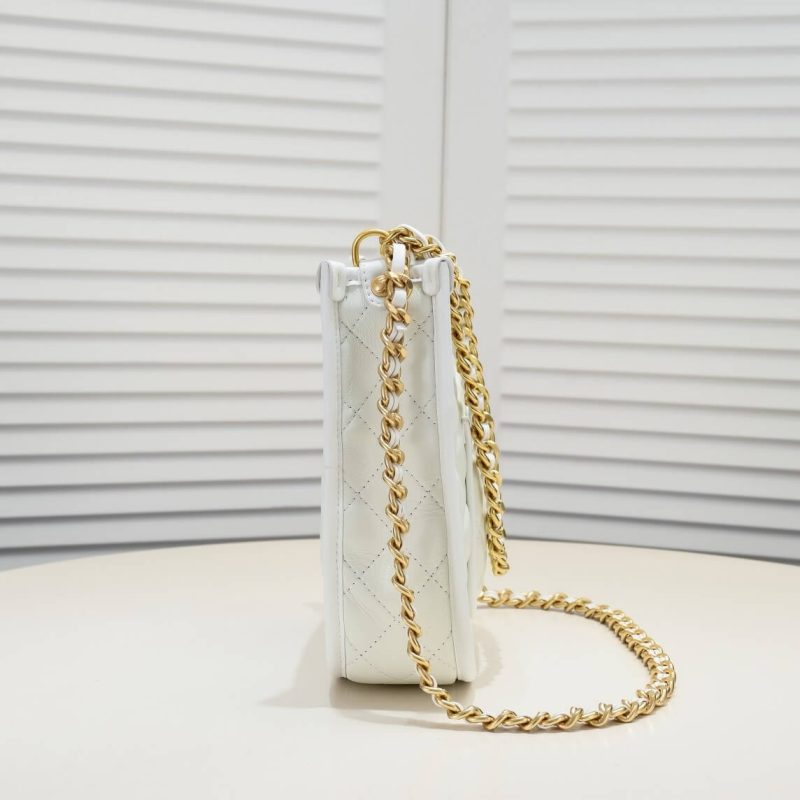 Chanel HOBO HANDBAG - Image 3