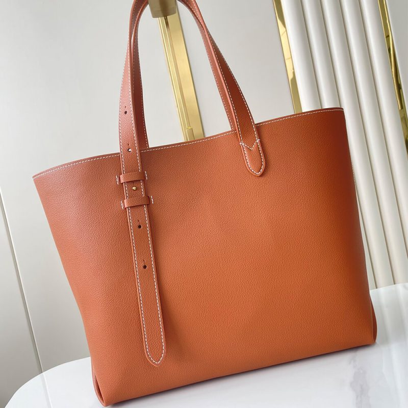 LV Low Key Cabas MM - Image 4