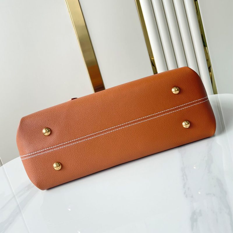 LV Low Key Cabas MM - Image 5