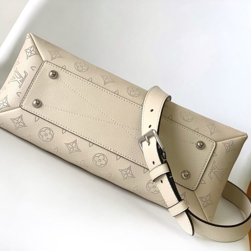 LV Hand It All PM - Image 5