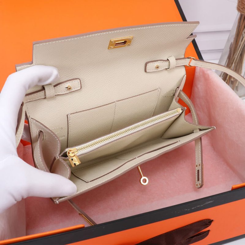 HERMES Kelly Classique To Go wallet - Image 8