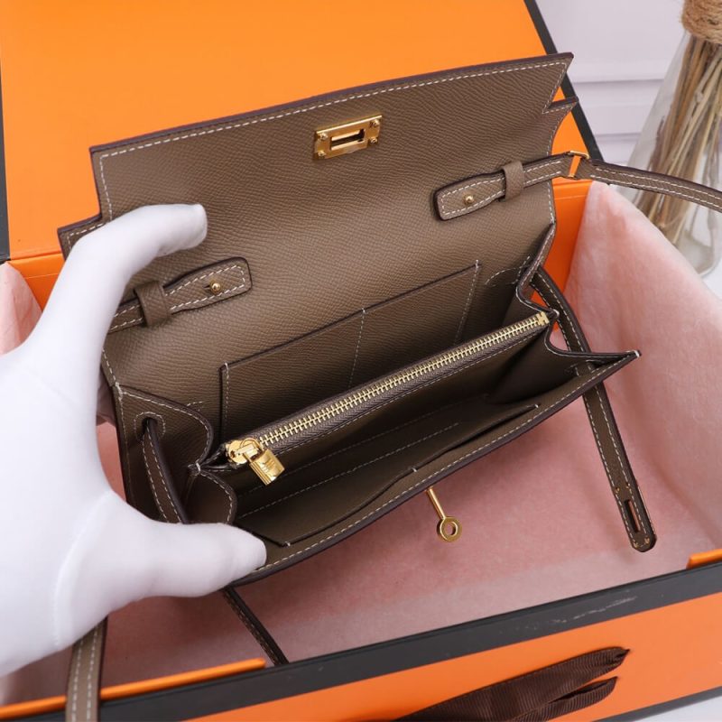 HERMES Kelly Classique To Go wallet - Image 8