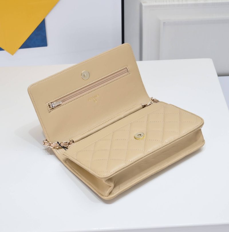 Chanel classic chain wallet - Image 5