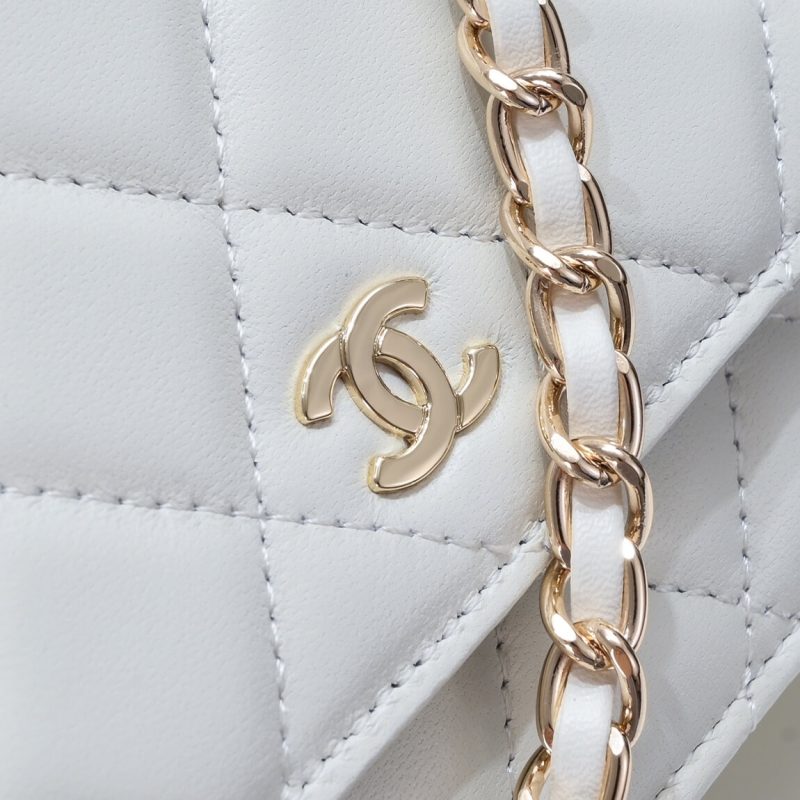 Chanel classic chain wallet - Image 6