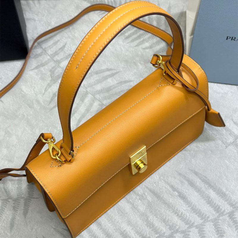 Prada Triangle logo leather tote - Image 5
