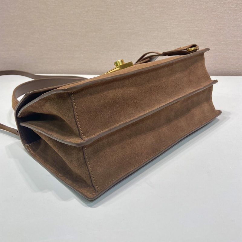 Prada Triangle logo leather tote - Image 5
