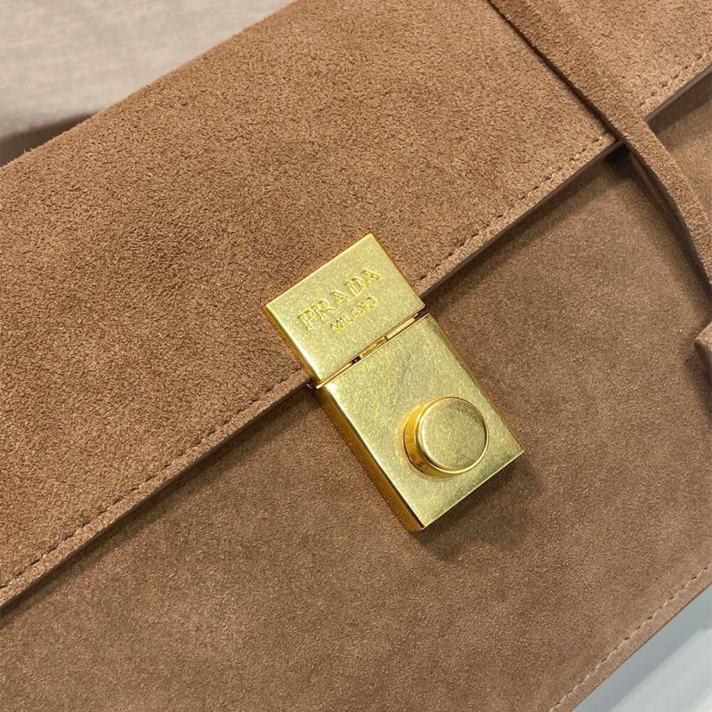 Prada Triangle logo leather tote - Image 6