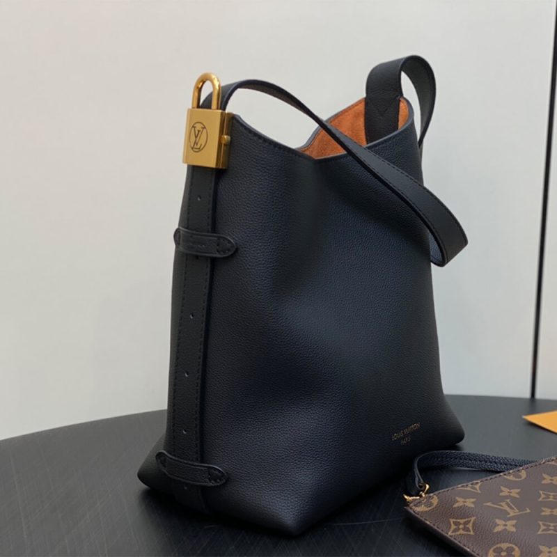 LV Low Key Hobo PM(TAX-FREE Grade) - Image 4