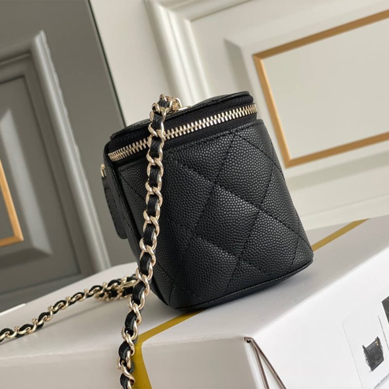 Chanel chain cosmetic bag(high-end grade) - Image 3
