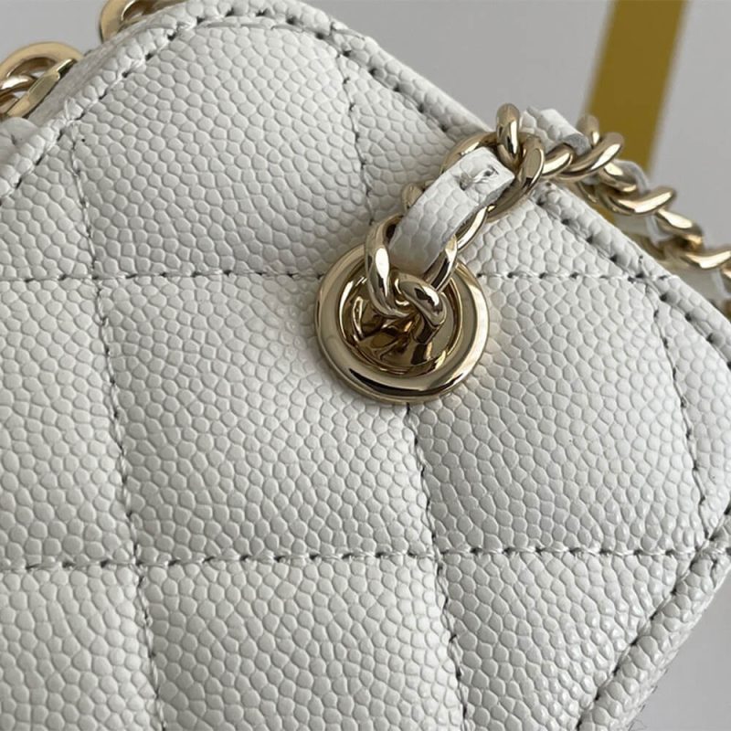 Chanel chain cosmetic bag(high-end grade) - Image 6