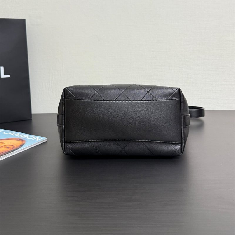 CHANEL Large Bucket Bag(HIGH-END GRADE) - Image 5