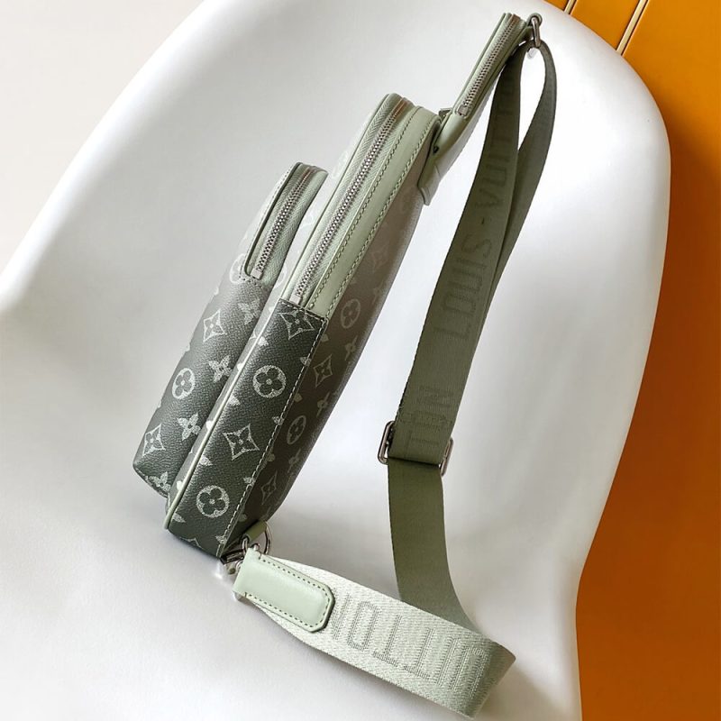 LV Avenue Slingbag - Image 3