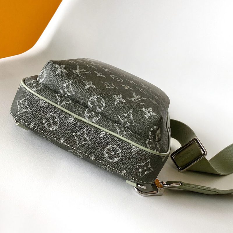 LV Avenue Slingbag - Image 5
