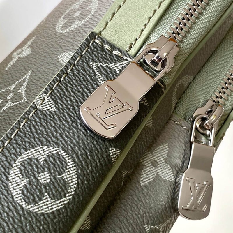 LV Avenue Slingbag - Image 6
