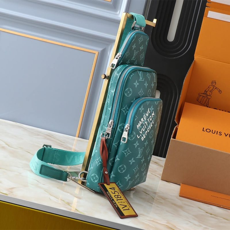 LV Avenue Slingbag - Image 3