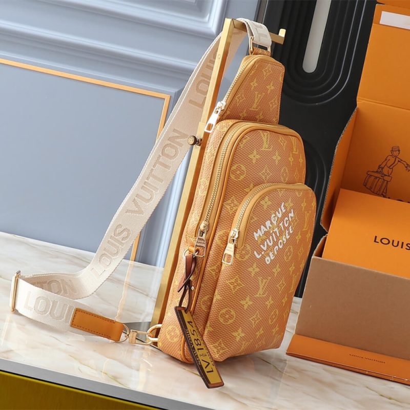 LV Avenue Slingbag - Image 3