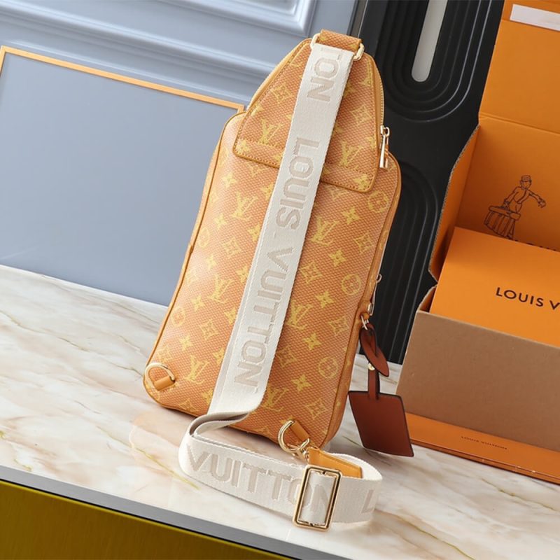 LV Avenue Slingbag - Image 4