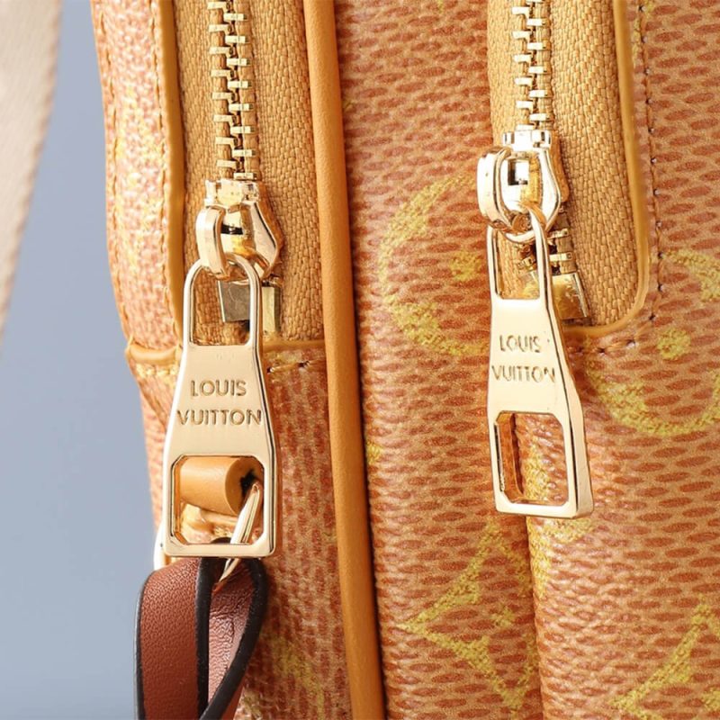 LV Avenue Slingbag - Image 6