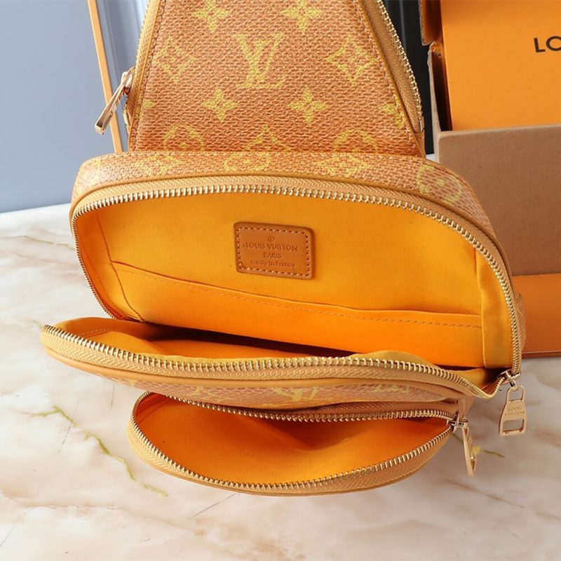 LV Avenue Slingbag - Image 8
