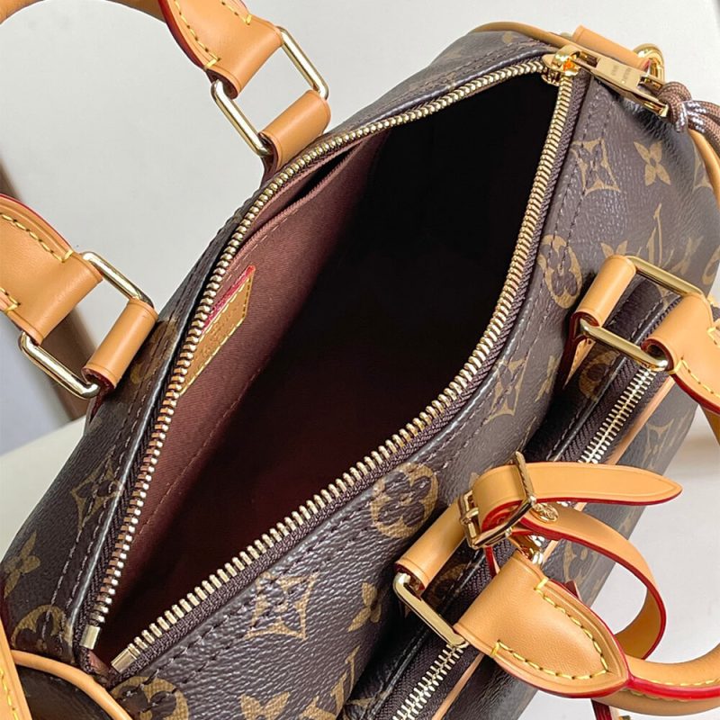 LV Keepall Bandoulière 25 - Image 8