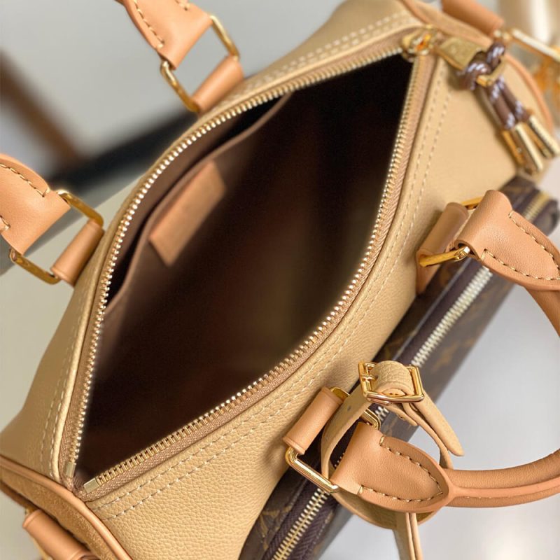 LV Keepall Bandoulière 25 - Image 8