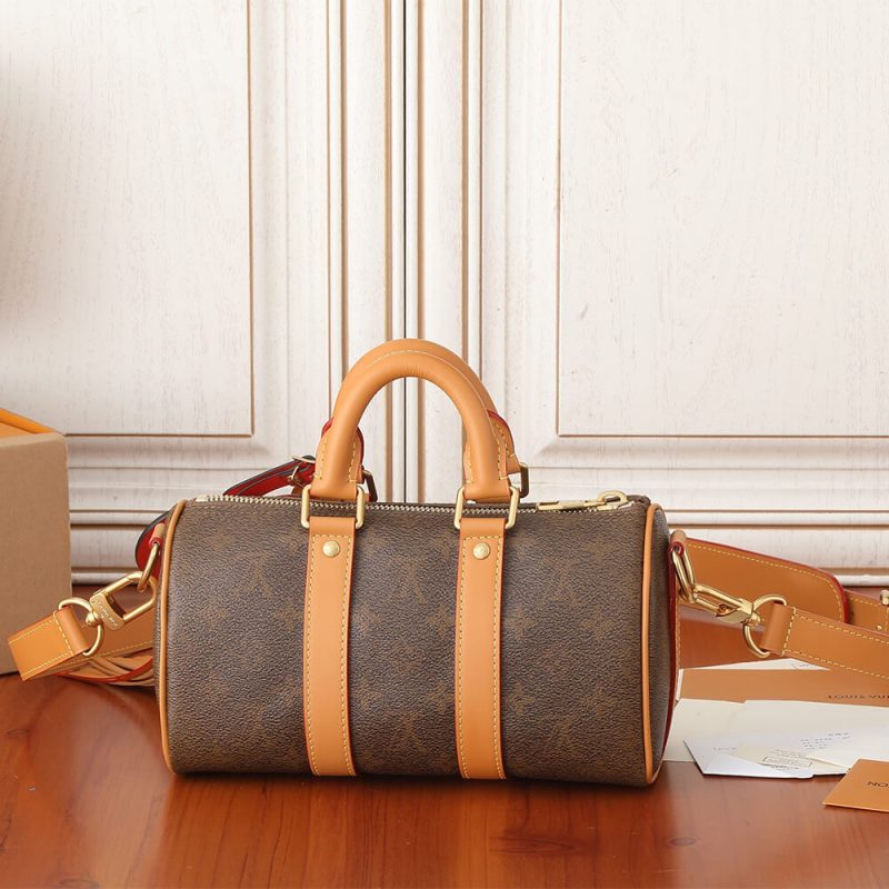 LV Keepall Bandoulière 25 - Image 4
