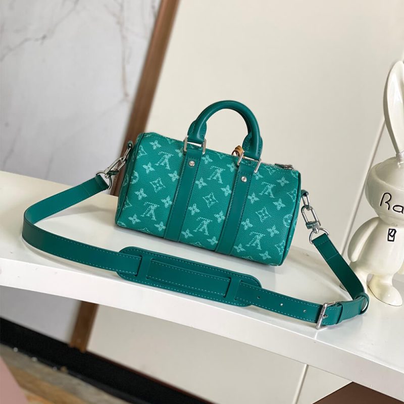 LV Keepall Bandoulière 25 - Image 4
