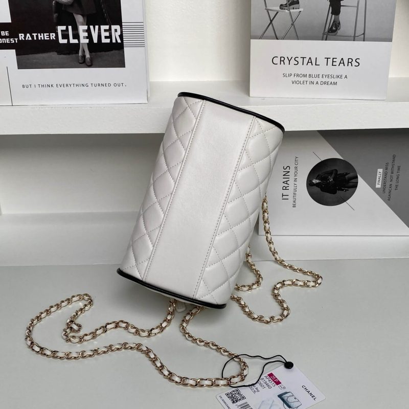 CHANEL Clutch with Chain(HIGH-END GRADE) - Image 3