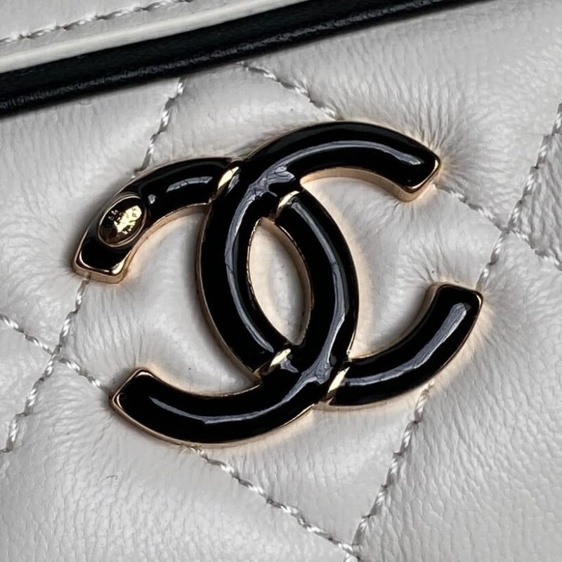 CHANEL Clutch with Chain(HIGH-END GRADE) - Image 4