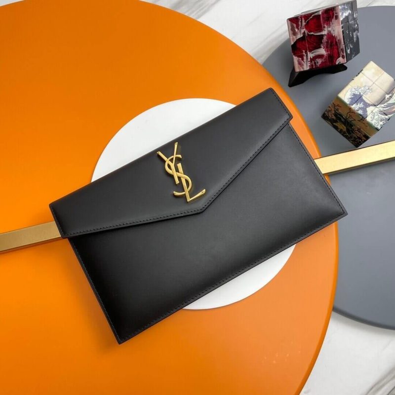 YSL UPTOWN POUCH IN GRAIN DE POUDRE EMBOSSED LEATHER - Image 2
