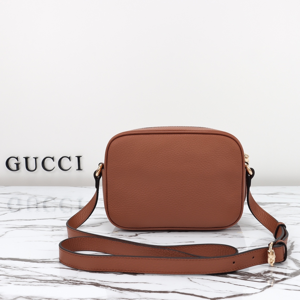 GG Pebbled Calfskin Small Soho Disco Bag 4 GG Pebbled Calfskin Small Soho Disco Bag - Image 4