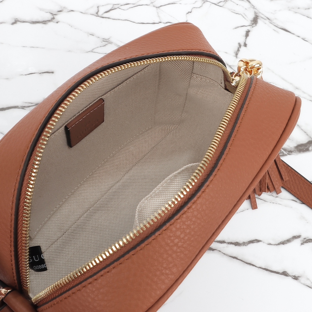 GG Pebbled Calfskin Small Soho Disco Bag 8 GG Pebbled Calfskin Small Soho Disco Bag - Image 8