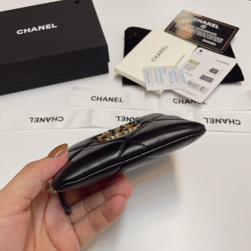 CHANEL 19 Zipper Coin Wallet - Image 5