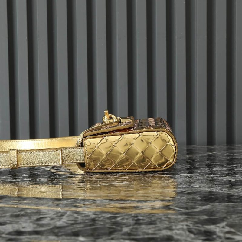 Bottega Veneta Mini Andiamo Crossbody Bag(high-end grade) - Image 4
