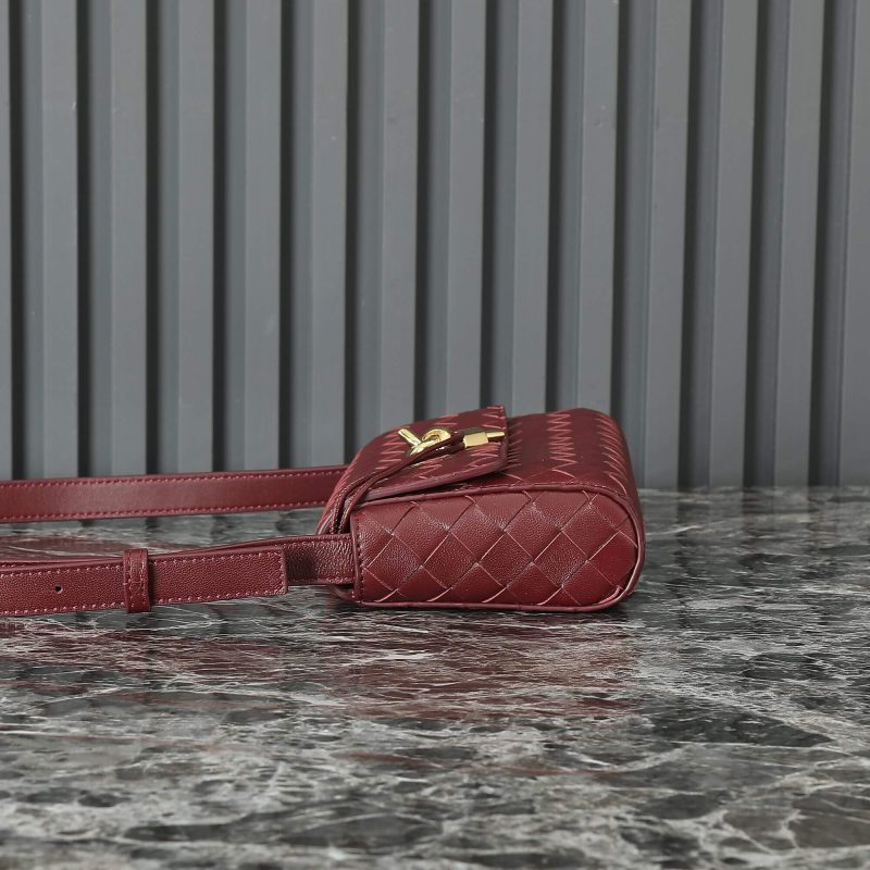 Bottega Veneta Mini Andiamo Crossbody Bag(high-end grade) - Image 4