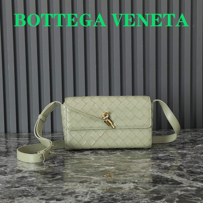 Bottega Veneta Mini Andiamo Crossbody Bag(high-end grade) - Image 2