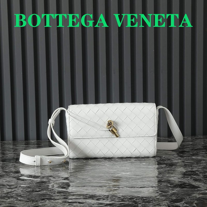 Bottega Veneta Mini Andiamo Crossbody Bag(high-end grade) - Image 2