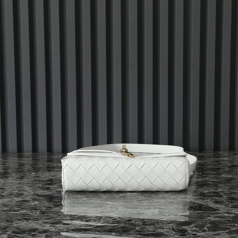 Bottega Veneta Mini Andiamo Crossbody Bag(high-end grade) - Image 5